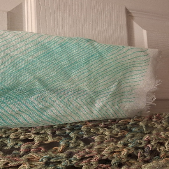 SCARF BUNDLE - Picture 14 of 16